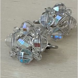 Vintage 1950’s Laguna clip AB earrings